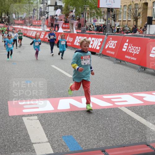 25.04.2026 - Das Zehntel Strokosch-Dieckow http://msf.ph/oto/9628574 25.04.2026 11:07:54 Ziel 5602, 6288, 6292, 6925, 6962, 7002, 7563, 7571, 7572, 7651, 7661 meine-sportfotos.de