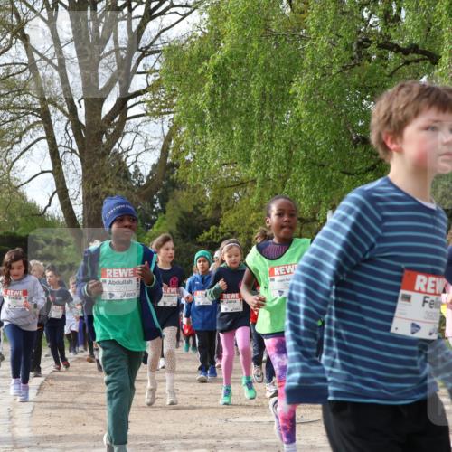 25.04.2026 - Das Zehntel Zöllner http://msf.ph/oto/9628600 25.04.2026 07:46:45 Laufen 2361, 1249, 2366, 32, 3006 meine-sportfotos.de