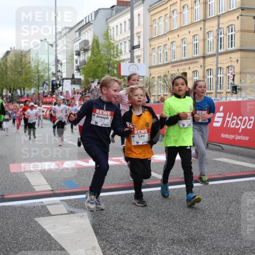 25.04.2026 - Das Zehntel Strokosch-Dieckow http://msf.ph/oto/9628621 25.04.2026 09:02:17 Ziel 1101, 1109, 1753, 1891, 1910, 1930, 2214, 2257, 2464, 2872, 2988, 2991, 3333, 3371, 3374, 3513, 3542, 3805 meine-sportfotos.de