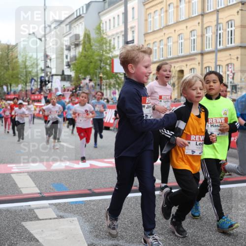 25.04.2026 - Das Zehntel Strokosch-Dieckow http://msf.ph/oto/9628670 25.04.2026 09:02:18 Ziel 1205, 1753, 1891, 1910, 1930, 2214, 2257, 2464, 2872, 2988, 2991, 3333, 3454, 3513, 3542, 3790, 3805 meine-sportfotos.de