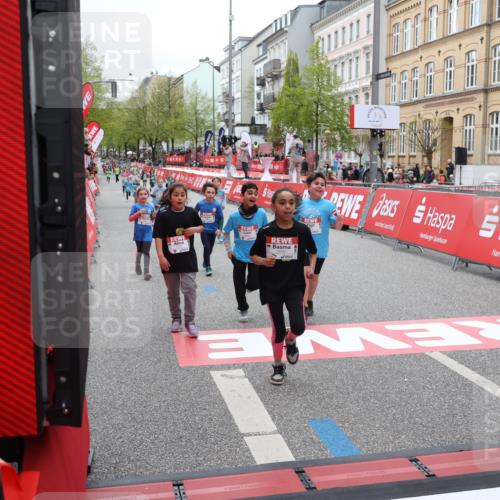 25.04.2026 - Das Zehntel Strokosch-Dieckow http://msf.ph/oto/9628678 25.04.2026 11:07:48 Ziel 5461, 5602, 6162, 6292, 6925, 6962, 6990, 7002, 7447, 7569, 7661, 7770, 7788, 8001 meine-sportfotos.de