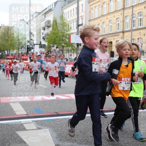 25.04.2026 - Das Zehntel Strokosch-Dieckow http://msf.ph/oto/9628684 25.04.2026 09:02:18 Ziel 1205, 1753, 1891, 1910, 1930, 2214, 2257, 2464, 2872, 2988, 2991, 3333, 3454, 3513, 3542, 3790, 3805 meine-sportfotos.de
