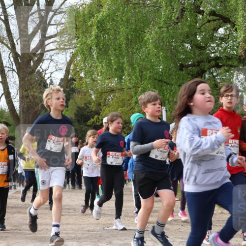 25.04.2026 - Das Zehntel Zöllner http://msf.ph/oto/9628695 25.04.2026 07:46:47 Laufen 0800 meine-sportfotos.de