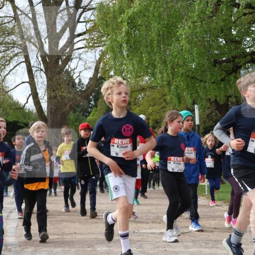 25.04.2026 - Das Zehntel Zöllner http://msf.ph/oto/9628709 25.04.2026 07:46:48 Laufen 1226, 3012, 3036, 3009, 7, 362 meine-sportfotos.de