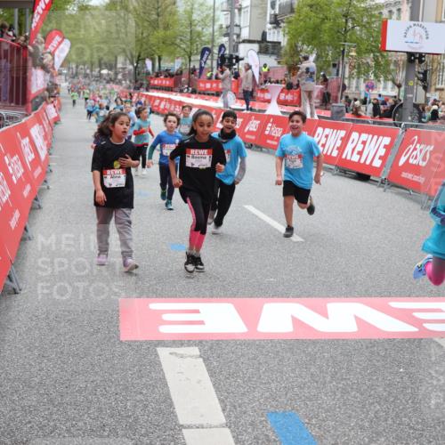 25.04.2026 - Das Zehntel Strokosch-Dieckow http://msf.ph/oto/9628718 25.04.2026 11:07:47 Ziel 5461, 6162, 6925, 6962, 6990, 7002, 7447, 7569, 7770, 7788, 8001 meine-sportfotos.de