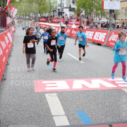 25.04.2026 - Das Zehntel Strokosch-Dieckow http://msf.ph/oto/9628725 25.04.2026 11:07:47 Ziel 5461, 6162, 6925, 6962, 6990, 7002, 7447, 7569, 7770, 7788, 8001 meine-sportfotos.de