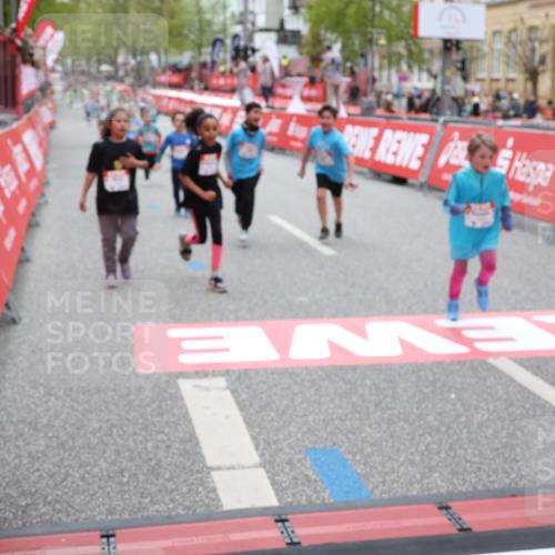 25.04.2026 - Das Zehntel Strokosch-Dieckow http://msf.ph/oto/9628730 25.04.2026 11:07:46 Ziel 5461, 6162, 6925, 6962, 6990, 7447, 7569, 7770, 7788, 8001 meine-sportfotos.de