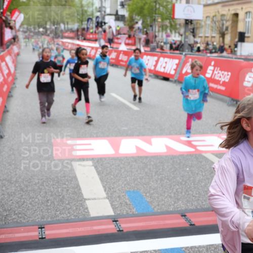 25.04.2026 - Das Zehntel Strokosch-Dieckow http://msf.ph/oto/9628734 25.04.2026 11:07:46 Ziel 5461, 6162, 6925, 6962, 6990, 7447, 7569, 7770, 7788, 8001 meine-sportfotos.de