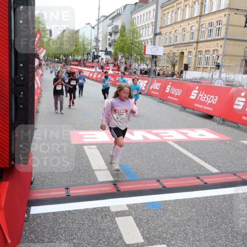 25.04.2026 - Das Zehntel Strokosch-Dieckow http://msf.ph/oto/9628761 25.04.2026 11:07:46 Ziel 5461, 6162, 6925, 6962, 6990, 7447, 7569, 7770, 7788, 8001 meine-sportfotos.de
