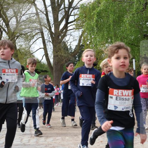 25.04.2026 - Das Zehntel Zöllner http://msf.ph/oto/9628763 25.04.2026 07:46:49 Laufen 1390, 1910, 1226, 2483 meine-sportfotos.de