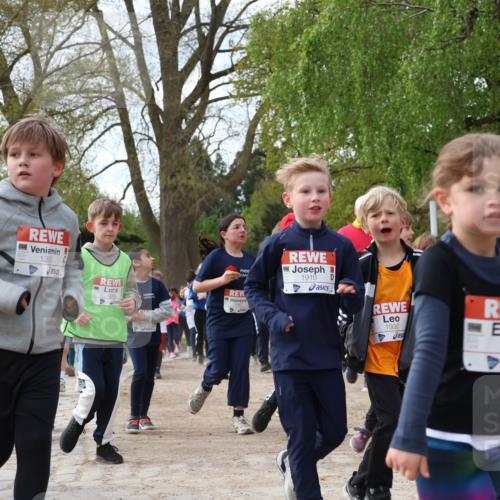 25.04.2026 - Das Zehntel Zöllner http://msf.ph/oto/9628772 25.04.2026 07:46:49 Laufen 1390, 1350, 1910, 1930, 1226 meine-sportfotos.de