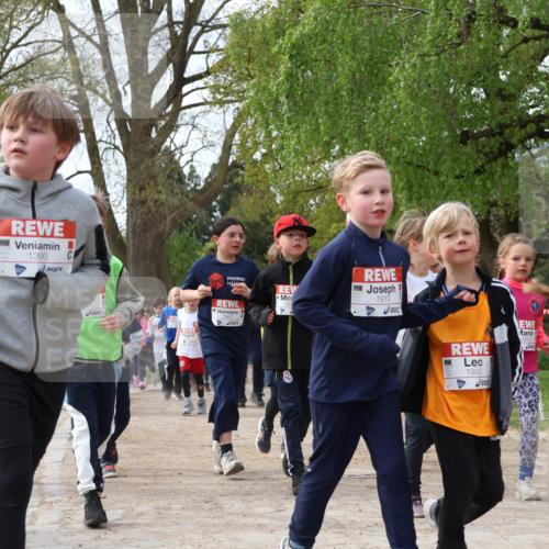 25.04.2026 - Das Zehntel Zöllner http://msf.ph/oto/9628776 25.04.2026 07:46:49 Laufen 1390, 1910, 1930, 2957 meine-sportfotos.de