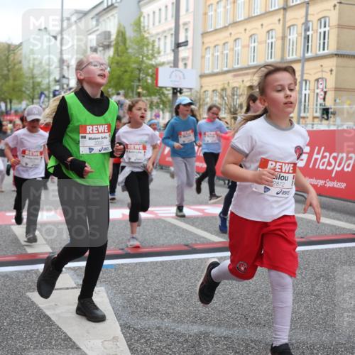 25.04.2026 - Das Zehntel Strokosch-Dieckow http://msf.ph/oto/9628791 25.04.2026 09:02:20 Ziel 1203, 1205, 1753, 1871, 1891, 1910, 1930, 1979, 1983, 2533, 2572, 2841, 2849, 2872, 2988, 2991, 3333, 3334, 3454, 3513, 3542, 3790 meine-sportfotos.de