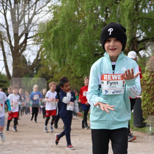 25.04.2026 - Das Zehntel Zöllner http://msf.ph/oto/9628850 25.04.2026 07:46:52 Laufen 3389 meine-sportfotos.de