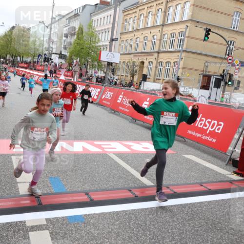 25.04.2026 - Das Zehntel Strokosch-Dieckow http://msf.ph/oto/9628892 25.04.2026 11:07:42 Ziel 5464, 5506, 5766, 6162, 6172, 6173, 6193, 6202, 6252, 6276, 7447, 7486, 7569, 7770 meine-sportfotos.de