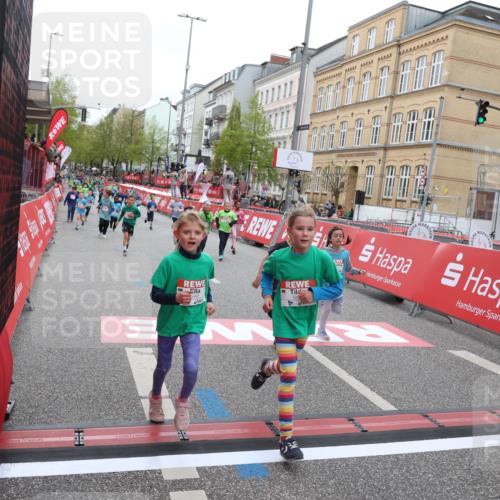 25.04.2026 - Das Zehntel Strokosch-Dieckow http://msf.ph/oto/9628948 25.04.2026 11:04:27 Ziel 5630, 5645, 5945, 5948, 5971, 6460, 6466, 6567, 6593, 6664, 7064, 7087, 7117, 7237, 7994 meine-sportfotos.de