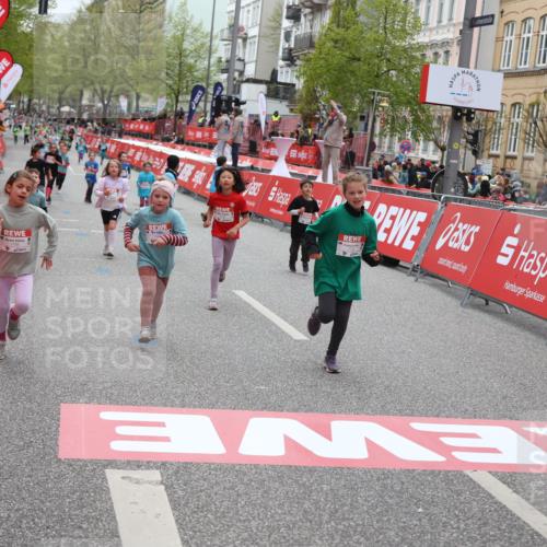 25.04.2026 - Das Zehntel Strokosch-Dieckow http://msf.ph/oto/9628951 25.04.2026 11:07:41 Ziel 5464, 5506, 5766, 6162, 6172, 6173, 6193, 6202, 6252, 6273, 6276, 6830, 7447, 7486, 7770 meine-sportfotos.de