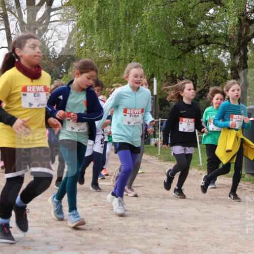 25.04.2026 - Das Zehntel Zöllner http://msf.ph/oto/9628959 25.04.2026 07:46:56 Laufen 1602, 250, 1621, 1637 meine-sportfotos.de