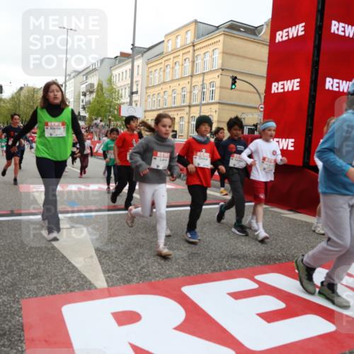 25.04.2026 - Das Zehntel Strokosch-Dieckow http://msf.ph/oto/9628963 25.04.2026 09:02:23 Ziel 1203, 1205, 1753, 1861, 1863, 1871, 1930, 1979, 1983, 2250, 2369, 2533, 2572, 2661, 2784, 2841, 2849, 2872, 2988, 2991, 3333, 3334, 3454, 3513, 3542, 3729, 3790, 3868, 3872, 3876, 3929 meine-sportfotos.de