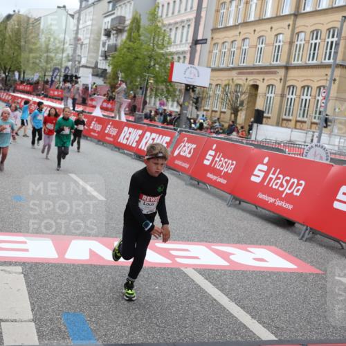 25.04.2026 - Das Zehntel Strokosch-Dieckow http://msf.ph/oto/9628995 25.04.2026 11:07:39 Ziel 5464, 5506, 5766, 6172, 6173, 6193, 6202, 6239, 6252, 6273, 6276, 6830, 7486 meine-sportfotos.de