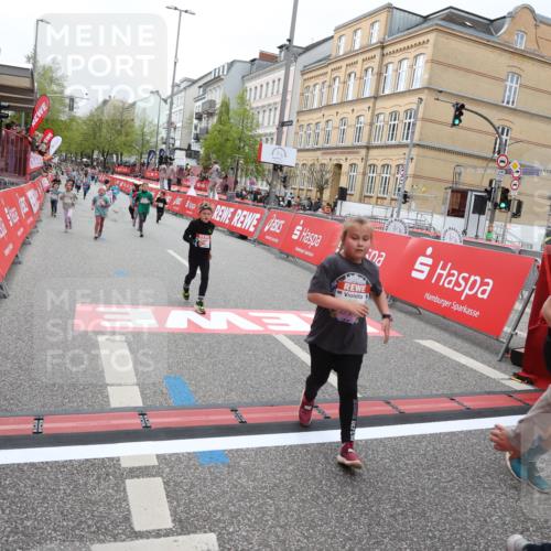 25.04.2026 - Das Zehntel Strokosch-Dieckow http://msf.ph/oto/9628999 25.04.2026 11:07:39 Ziel 5464, 5506, 5766, 6172, 6173, 6193, 6202, 6239, 6252, 6273, 6276, 6830, 7486 meine-sportfotos.de