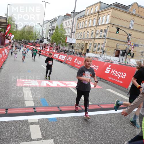 25.04.2026 - Das Zehntel Strokosch-Dieckow http://msf.ph/oto/9629003 25.04.2026 11:07:39 Ziel 5464, 5506, 5766, 6172, 6173, 6193, 6202, 6239, 6252, 6273, 6276, 6830, 7486 meine-sportfotos.de