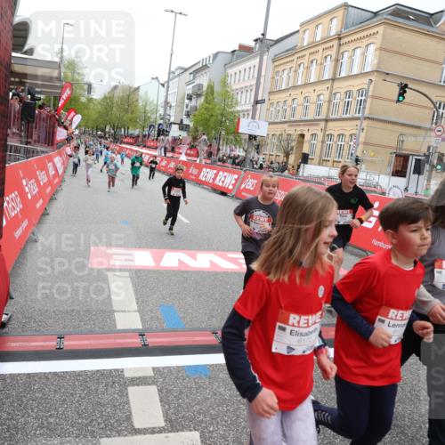 25.04.2026 - Das Zehntel Strokosch-Dieckow http://msf.ph/oto/9629018 25.04.2026 11:07:38 Ziel 5464, 5506, 5766, 6172, 6173, 6193, 6202, 6239, 6252, 6273, 6276, 6830, 7486, 7490 meine-sportfotos.de