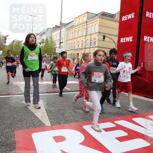 25.04.2026 - Das Zehntel Strokosch-Dieckow http://msf.ph/oto/9629029 25.04.2026 09:02:23 Ziel 1203, 1205, 1753, 1861, 1863, 1871, 1930, 1979, 1983, 2250, 2369, 2533, 2572, 2661, 2784, 2841, 2849, 2872, 2988, 2991, 3333, 3334, 3454, 3513, 3542, 3729, 3790, 3868, 3872, 3876, 3929 meine-sportfotos.de