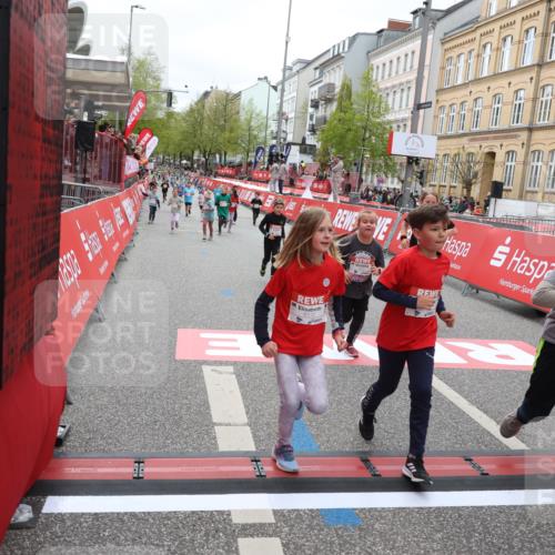 25.04.2026 - Das Zehntel Strokosch-Dieckow http://msf.ph/oto/9629065 25.04.2026 11:07:37 Ziel 5464, 5506, 5766, 6172, 6173, 6193, 6202, 6239, 6252, 6273, 6276, 6830, 7486, 7490 meine-sportfotos.de