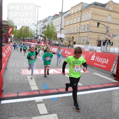 25.04.2026 - Das Zehntel Strokosch-Dieckow http://msf.ph/oto/9629071 25.04.2026 11:04:27 Ziel 5630, 5645, 5945, 5948, 5971, 6460, 6466, 6567, 6593, 6664, 7064, 7087, 7117, 7237, 7994 meine-sportfotos.de