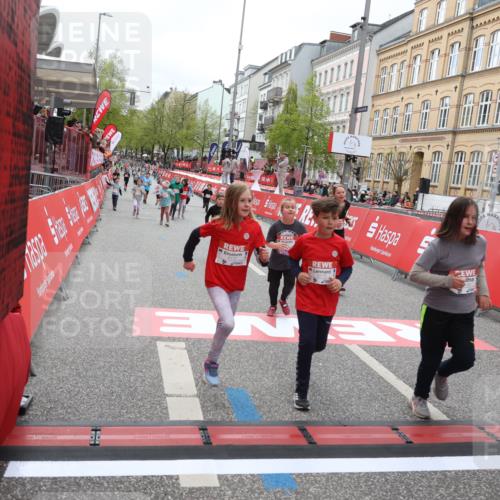 25.04.2026 - Das Zehntel Strokosch-Dieckow http://msf.ph/oto/9629078 25.04.2026 11:07:37 Ziel 5464, 5506, 5766, 6172, 6173, 6193, 6202, 6239, 6252, 6273, 6276, 6830, 7486, 7490 meine-sportfotos.de