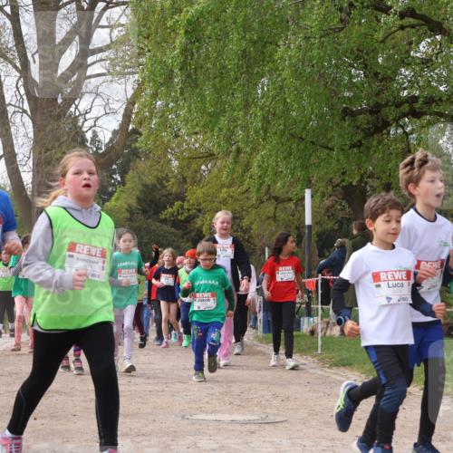 25.04.2026 - Das Zehntel Zöllner http://msf.ph/oto/9629082 25.04.2026 07:47:00 Laufen 1418, 2144, 1414, 3474, 3488 meine-sportfotos.de