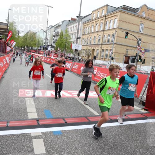 25.04.2026 - Das Zehntel Strokosch-Dieckow http://msf.ph/oto/9629098 25.04.2026 11:07:37 Ziel 5464, 5506, 5766, 6172, 6173, 6193, 6202, 6239, 6252, 6273, 6276, 6830, 7486, 7490 meine-sportfotos.de