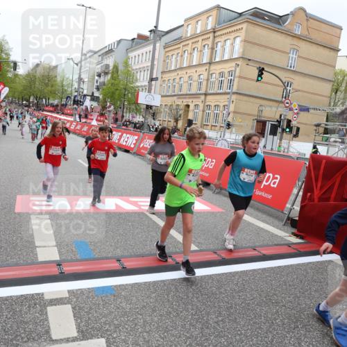 25.04.2026 - Das Zehntel Strokosch-Dieckow http://msf.ph/oto/9629113 25.04.2026 11:07:36 Ziel 5506, 5766, 6172, 6173, 6193, 6202, 6239, 6252, 6273, 6276, 6830, 7486, 7490 meine-sportfotos.de
