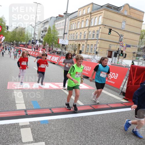 25.04.2026 - Das Zehntel Strokosch-Dieckow http://msf.ph/oto/9629119 25.04.2026 11:07:36 Ziel 5506, 5766, 6172, 6173, 6193, 6202, 6239, 6252, 6273, 6276, 6830, 7486, 7490 meine-sportfotos.de