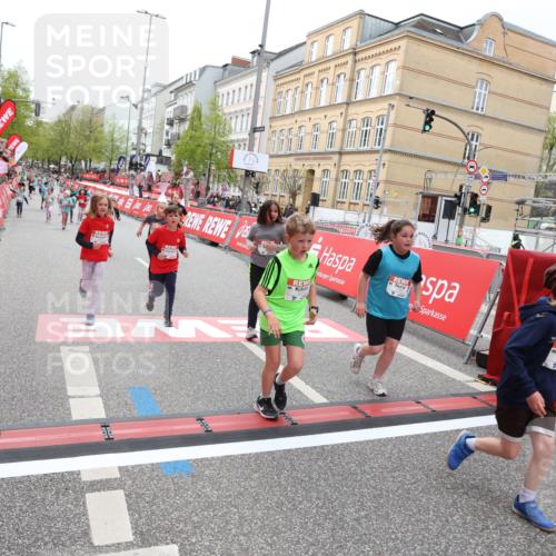 25.04.2026 - Das Zehntel Strokosch-Dieckow http://msf.ph/oto/9629124 25.04.2026 11:07:36 Ziel 5506, 5766, 6172, 6173, 6193, 6202, 6239, 6252, 6273, 6276, 6830, 7486, 7490 meine-sportfotos.de
