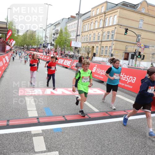 25.04.2026 - Das Zehntel Strokosch-Dieckow http://msf.ph/oto/9629133 25.04.2026 11:07:36 Ziel 5506, 5766, 6172, 6173, 6193, 6202, 6239, 6252, 6273, 6276, 6830, 7486, 7490 meine-sportfotos.de