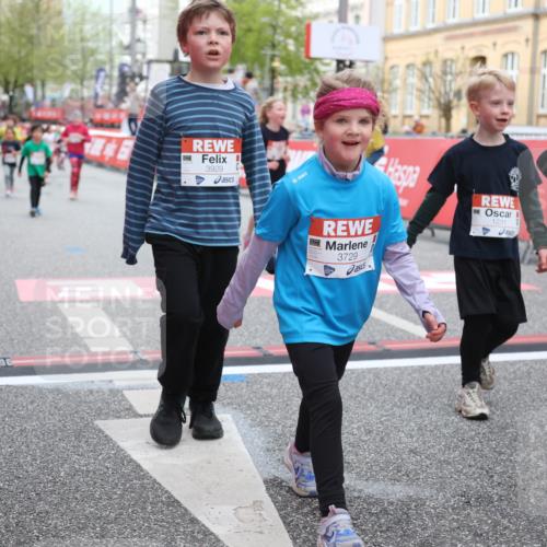 25.04.2026 - Das Zehntel Strokosch-Dieckow http://msf.ph/oto/9629153 25.04.2026 09:02:26 Ziel 1203, 1205, 1231, 1861, 1863, 1871, 1958, 1979, 1983, 2250, 2348, 2369, 2533, 2572, 2661, 2735, 2745, 2784, 2841, 2849, 3334, 3454, 3729, 3790, 3868, 3872, 3876, 3929 meine-sportfotos.de