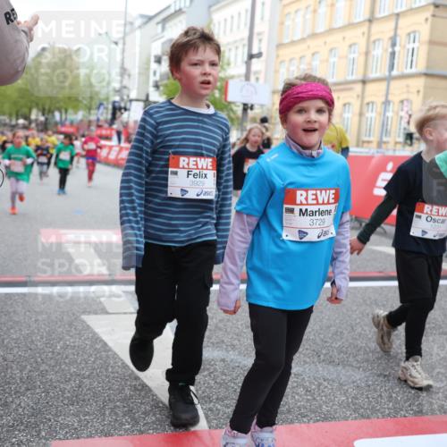 25.04.2026 - Das Zehntel Strokosch-Dieckow http://msf.ph/oto/9629183 25.04.2026 09:02:27 Ziel 1203, 1231, 1861, 1863, 1871, 1958, 1979, 1983, 2250, 2348, 2369, 2533, 2572, 2661, 2735, 2745, 2784, 2841, 2849, 3334, 3729, 3868, 3872, 3876, 3929 meine-sportfotos.de