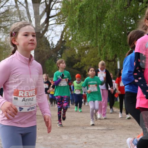 25.04.2026 - Das Zehntel Zöllner http://msf.ph/oto/9629184 25.04.2026 07:47:02 Laufen 1231, 3774, 1418 meine-sportfotos.de