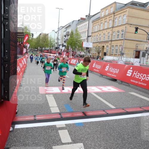 25.04.2026 - Das Zehntel Strokosch-Dieckow http://msf.ph/oto/9629185 25.04.2026 11:04:26 Ziel 5052, 5630, 5645, 5945, 5948, 5971, 6460, 6466, 6567, 6664, 7064, 7087, 7117, 7237, 7269, 7600, 7994 meine-sportfotos.de