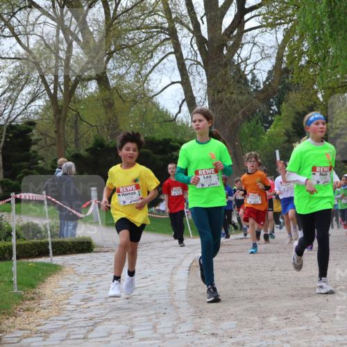 25.04.2026 - Das Zehntel Zöllner http://msf.ph/oto/9629206 25.04.2026 11:41:55 Laufen 10 meine-sportfotos.de