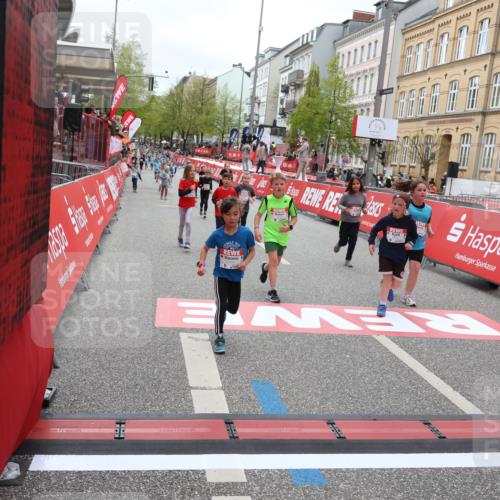 25.04.2026 - Das Zehntel Strokosch-Dieckow http://msf.ph/oto/9629210 25.04.2026 11:07:35 Ziel 5766, 6172, 6173, 6193, 6239, 6252, 6273, 6276, 6830, 7486, 7490, 7743 meine-sportfotos.de
