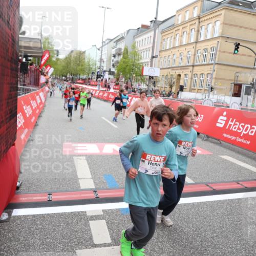 25.04.2026 - Das Zehntel Strokosch-Dieckow http://msf.ph/oto/9629261 25.04.2026 11:07:33 Ziel 5611, 5631, 6239, 6273, 6830, 7490, 7743 meine-sportfotos.de