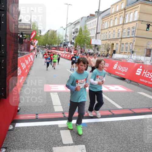 25.04.2026 - Das Zehntel Strokosch-Dieckow http://msf.ph/oto/9629268 25.04.2026 11:07:33 Ziel 5611, 5631, 6239, 6273, 6830, 7490, 7743 meine-sportfotos.de