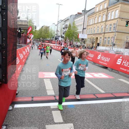 25.04.2026 - Das Zehntel Strokosch-Dieckow http://msf.ph/oto/9629275 25.04.2026 11:07:32 Ziel 5611, 5631, 5877, 6239, 7189, 7490, 7743 meine-sportfotos.de