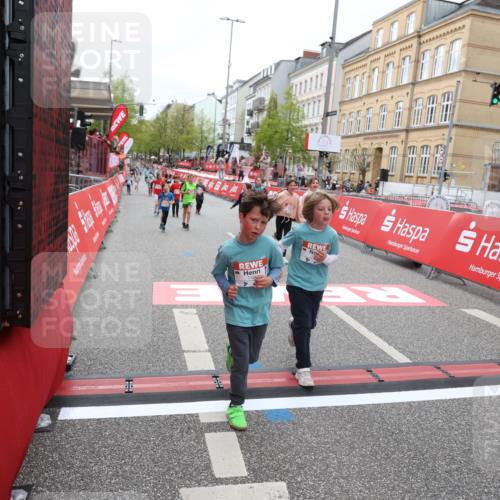 25.04.2026 - Das Zehntel Strokosch-Dieckow http://msf.ph/oto/9629279 25.04.2026 11:07:32 Ziel 5611, 5631, 5877, 6239, 7189, 7490, 7743 meine-sportfotos.de