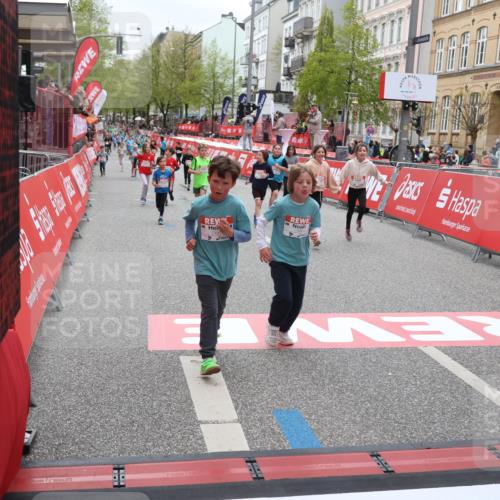 25.04.2026 - Das Zehntel Strokosch-Dieckow http://msf.ph/oto/9629298 25.04.2026 11:07:32 Ziel 5611, 5631, 5877, 6239, 7189, 7490, 7743 meine-sportfotos.de