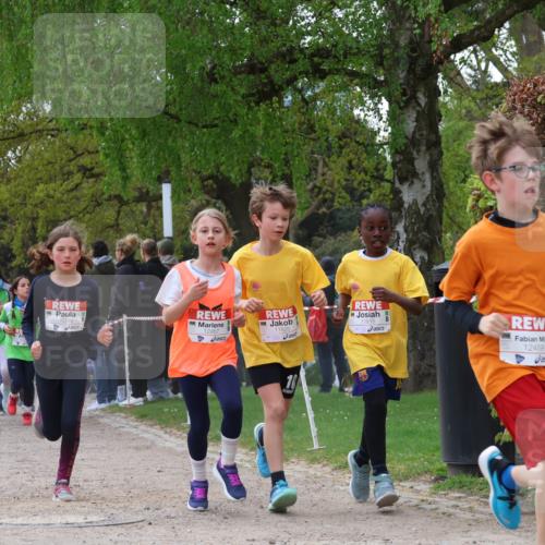 25.04.2026 - Das Zehntel Zöllner http://msf.ph/oto/9629301 25.04.2026 11:41:58 Laufen 12957, 11825, 11815, 12459, 10 meine-sportfotos.de