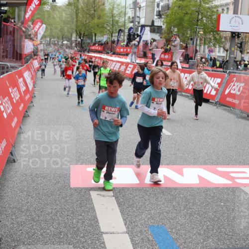 25.04.2026 - Das Zehntel Strokosch-Dieckow http://msf.ph/oto/9629313 25.04.2026 11:07:32 Ziel 5611, 5631, 5877, 6239, 7189, 7490, 7743 meine-sportfotos.de